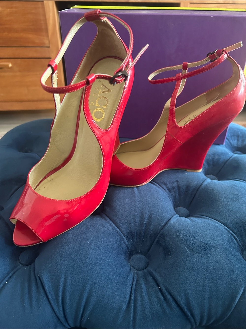 Gorgeous Paco Gil Patent Leather Wedge, Sz 9